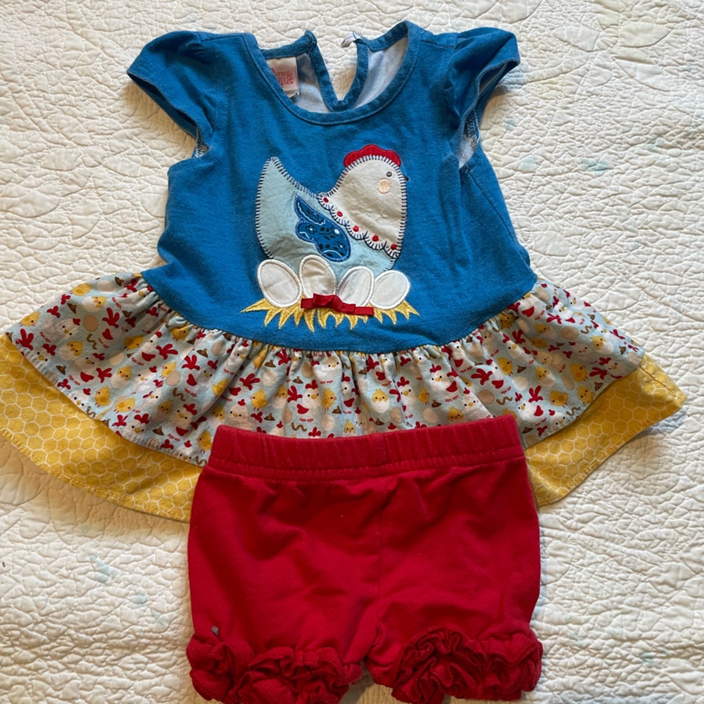 Super cute Anthropology 18mo set Top and Shorts